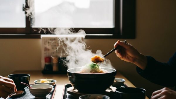 長寿祝いのプレゼントは美味しい食事！岡崎で叶える最高の親孝行