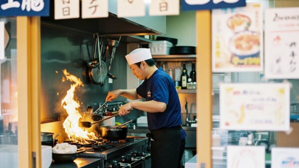 なぜ私は岡崎で、効率が悪くても手作りの和食にこだわり続けるのか