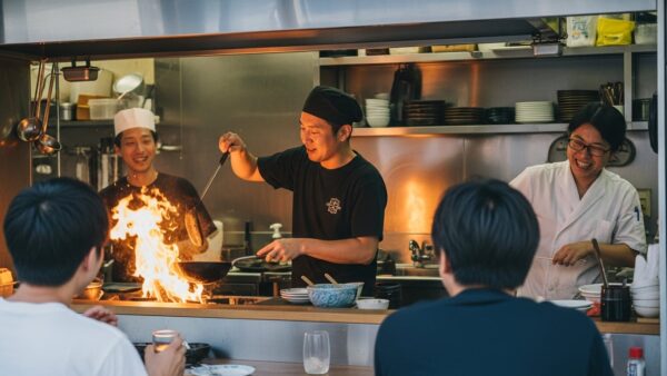 北岡崎でのお祝い食事会。サプライズ成功の瞬間とお客様の笑顔に密着
